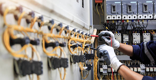Professional Electrician technician working in De Leon Springs, FL